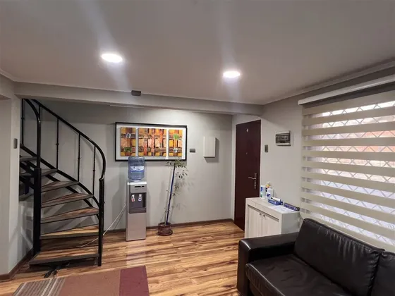 Casa En Venta De 3 Dorm. En Independencia