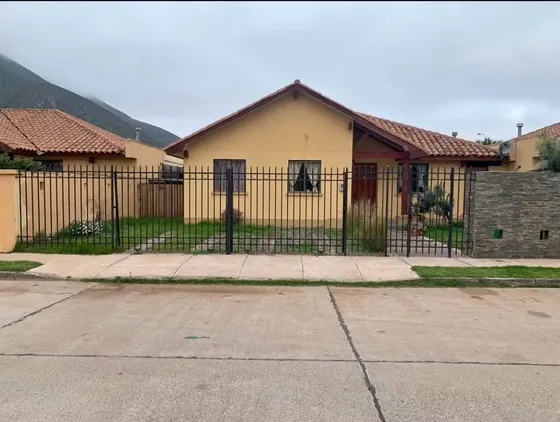Venta De Casa   3 Dormitorios 2 B,  Ulriksen Y 4 Esquinas