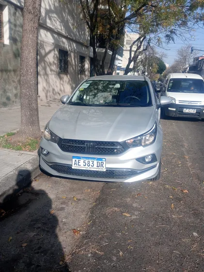Fiat Cronos 1.8 16v Precision At6 Pack Premium