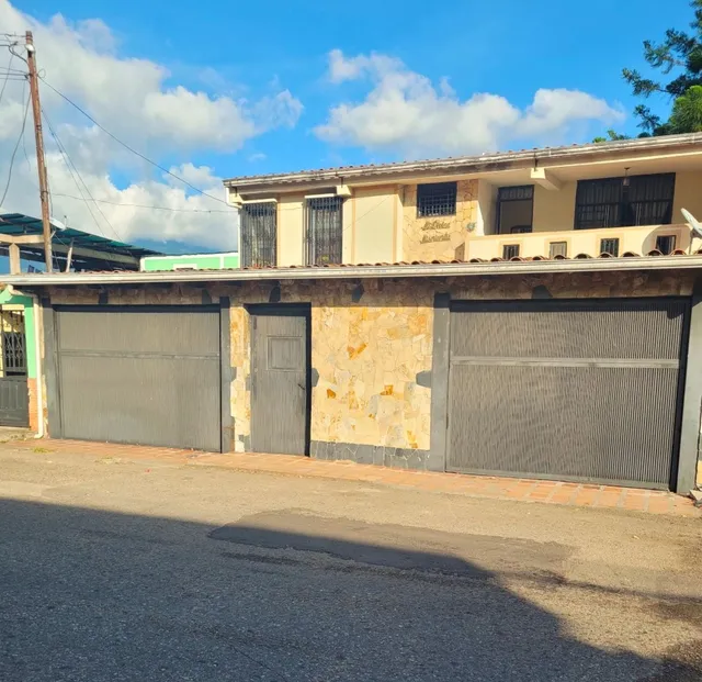 Casa En Venta Barrio Monseñor Briceño Calle 14 De Tariba / Ym