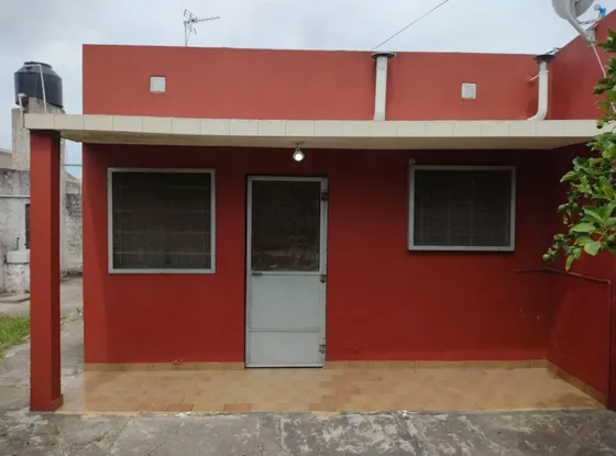 Casa Venta - 2 Dormitorios 1 Baño  - 175mts2 Totales - Banfield