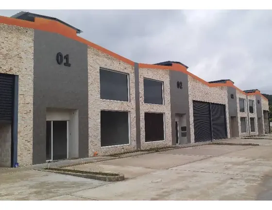 Galpón Industrial A Estrenar, Al Mejor Precio Por M². Tcl G 9423831