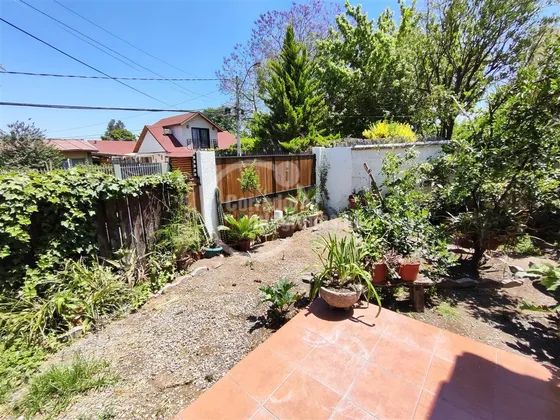 Casa En Venta De 5 Dorm. 417 M De Terreno La Reina 
