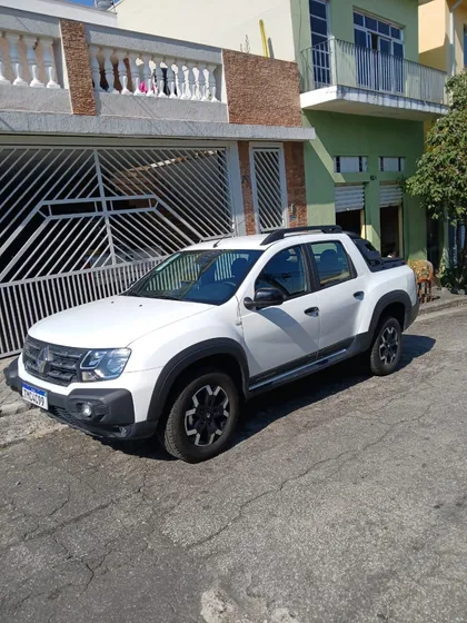 Renault Oroch 1.3 Outsider Tce X-tronic 4p