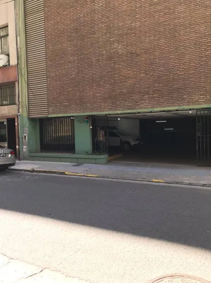 Venta Cochera Cubierta En San Nicolás Con Seguridad 24 Hs
