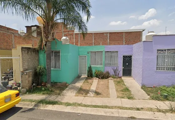Casa En Remate Bancario Ubicada En P.º Loma Alta, Coyula, Jal. Sk04