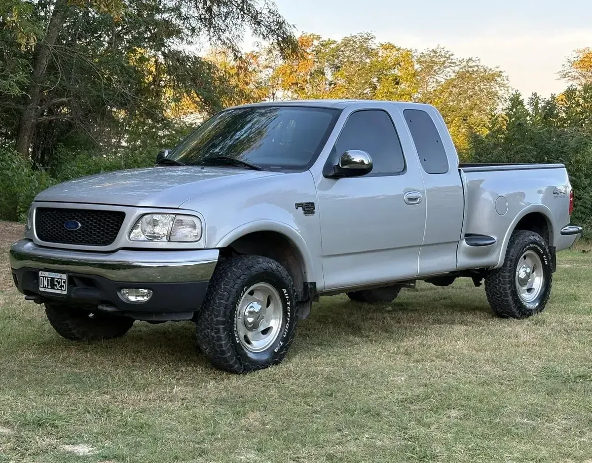 Ford F-150 4.6 Xlt V8 4x4 Space Cab