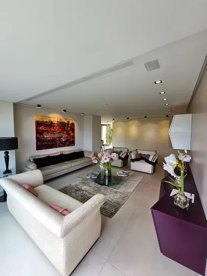 Apartamento En Venta 400 M2 - Urb. Las Mercedes