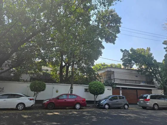 Magnífica Oportunidad Para Desarrollo Con Uso De Suelo Mixto En Coyoacán
