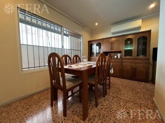 Venta De Ph De 3 Ambientes Con Cochera En Bernal Oeste