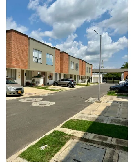 Casa - Venta - Azora Alfagura 3hb 2bñ 2pq - Jamundi