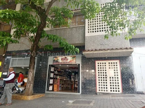 Jg Cod Flex 25-3561 Se Alquila Estupendo Local A Pie De Calle En Catia Excelente Punto.