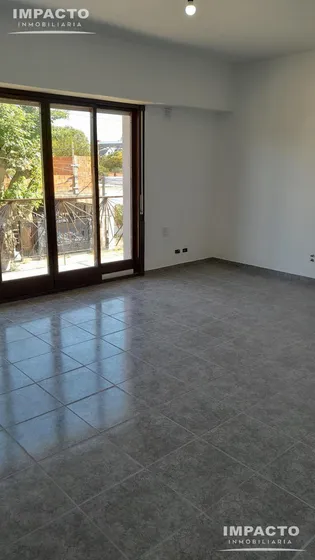 En Venta Departamento C/ Locales -  Gregorio De Laferrere