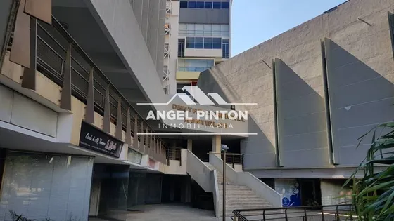 Local Comercial Alquiler Av 5 De Julio Maracaibo Api 7017