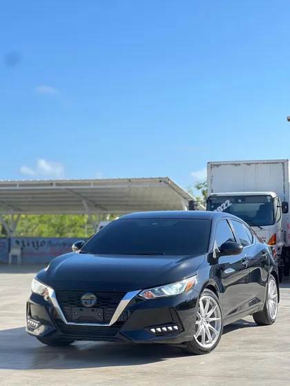 Nissan Sentra Sedan