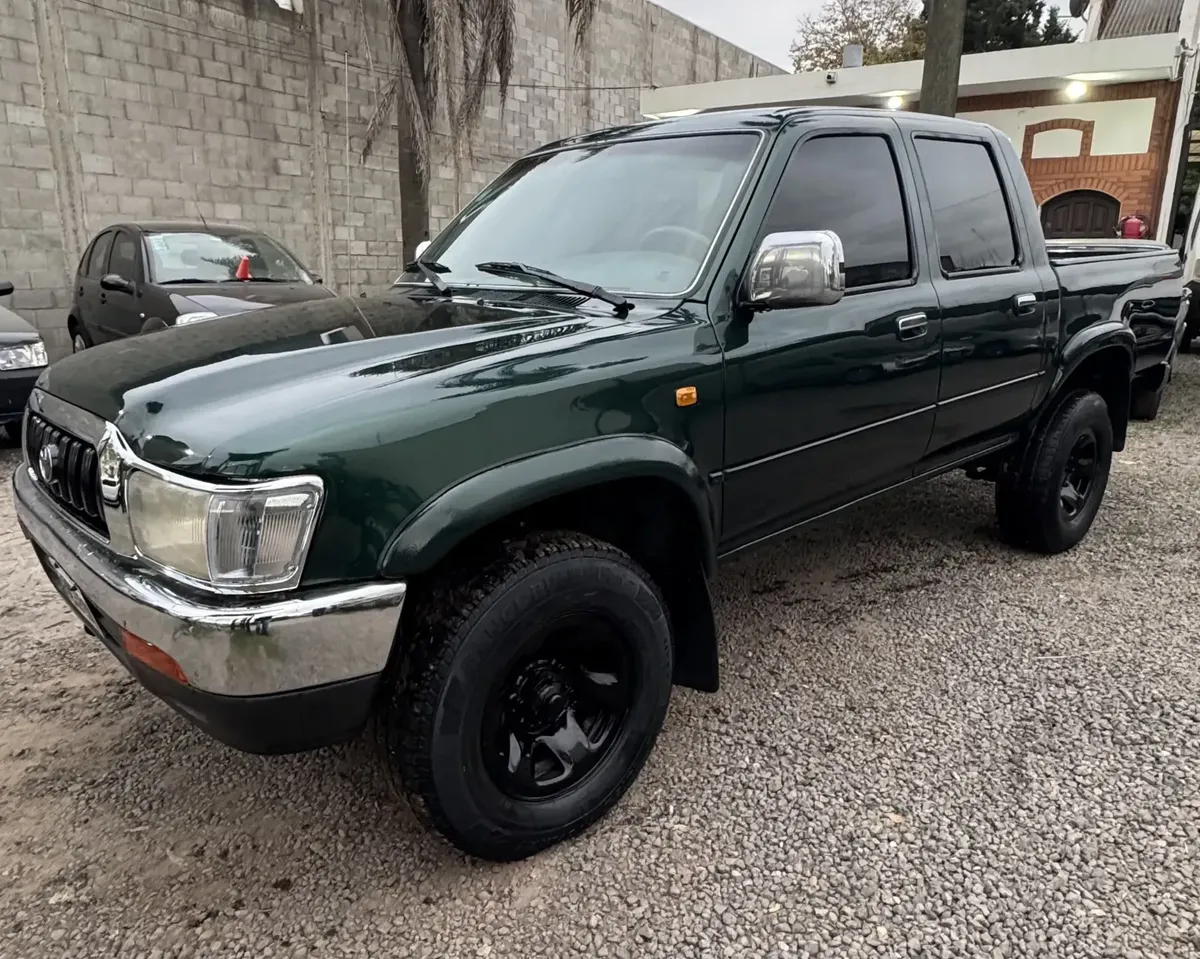 Toyota Hilux 3.0 D/cab 4x4 D Sr