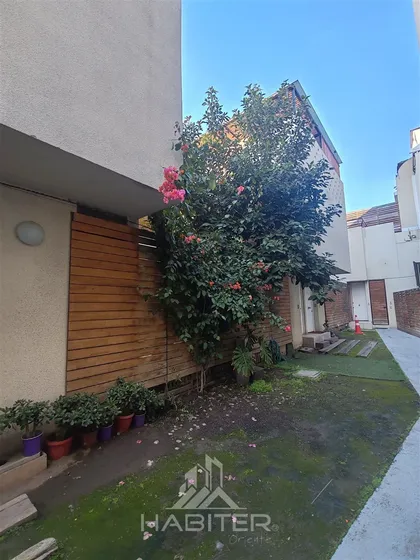 Town House En Venta De 3 Dorm. En Santiago Centro