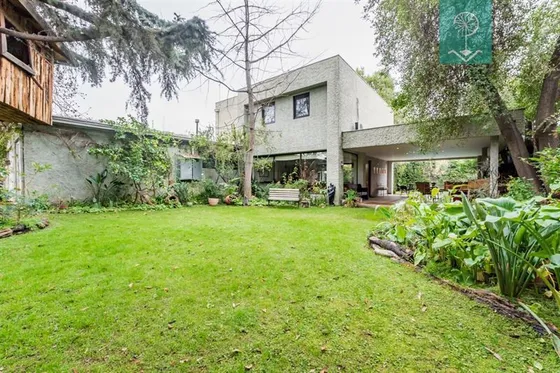 Venta Casa 6 Dormitorios 4 Baños En Cerro Calan, Las Condes