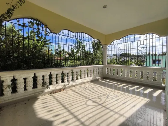 Casa En Venta De Dos Niveles En Km 14 Autopista Duarte