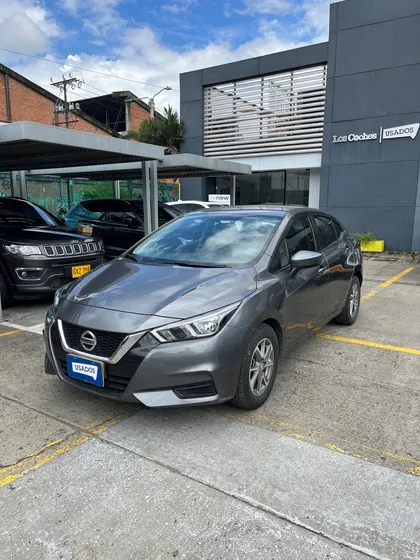 Nissan Versa 1.6 Sense