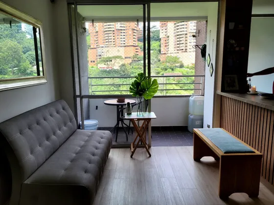 Venta De Apartamento En Sabaneta, Sector El Carmelo, Piso Alto (s)