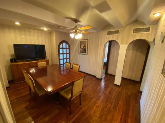 Casa A La Venta En Villa Bosch 5 Ambientes Luminoso