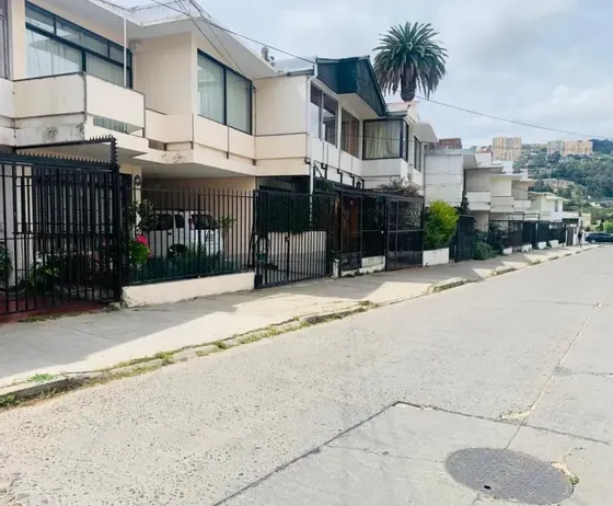 Casa Amplia, Familiar Y Con La Mejor Ubicación En Chorrillos