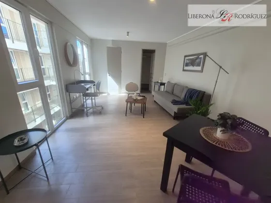 Departamento En Venta De 1 Dorm. En Valparaíso