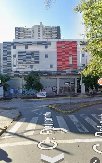 Arriendo Locales Comerciales Con Bodega Patronato