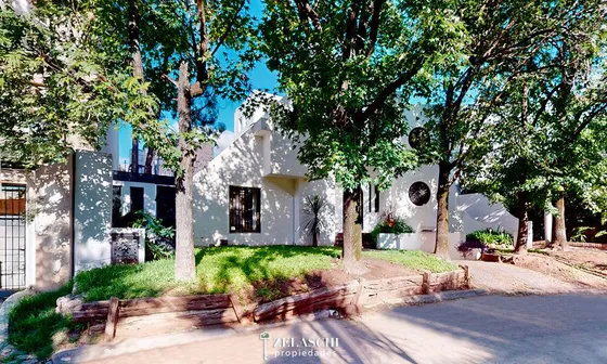 Casa En Venta: Sobre Calle Bobsin - Ciudad Jardín 