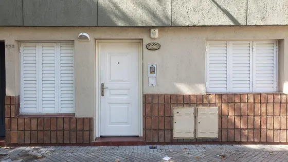Casa - Rosario- Venta-  Alquiler-castellanos Al 300