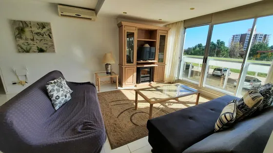 Departamento En Playa Mansa