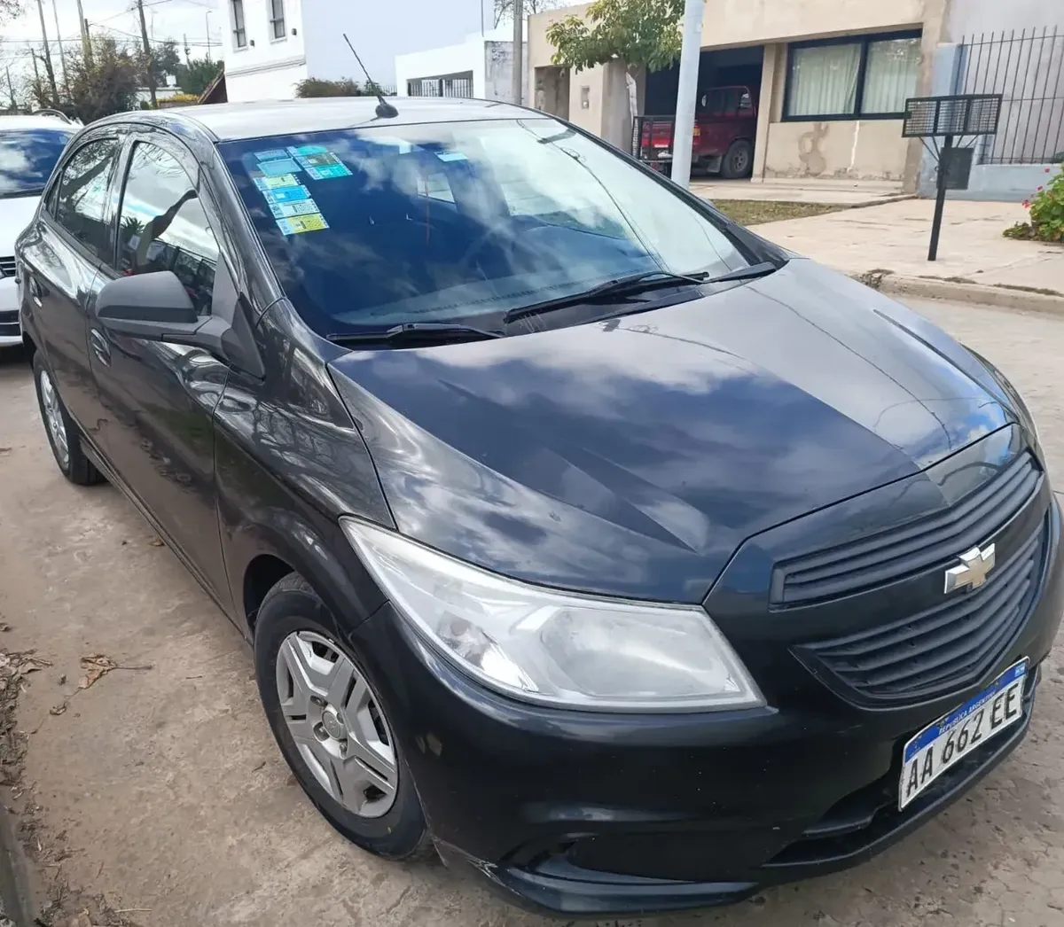 Chevrolet Onix 1.4 Joy LS 98 hp