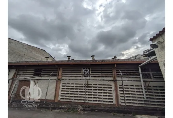 Galpón Industrial En  Venta  En Los Teques (oc)
