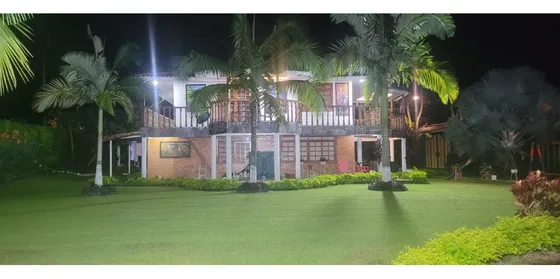 Venta Chalet Via Pueblo Tapao