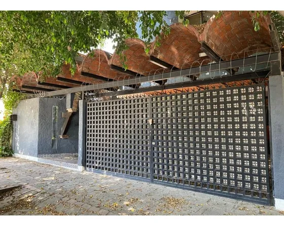 Casa En Remate En Jardines Del Bosque Norte, F-1032