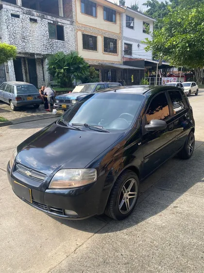 Chevrolet Aveo 1.6 Five Especial Next