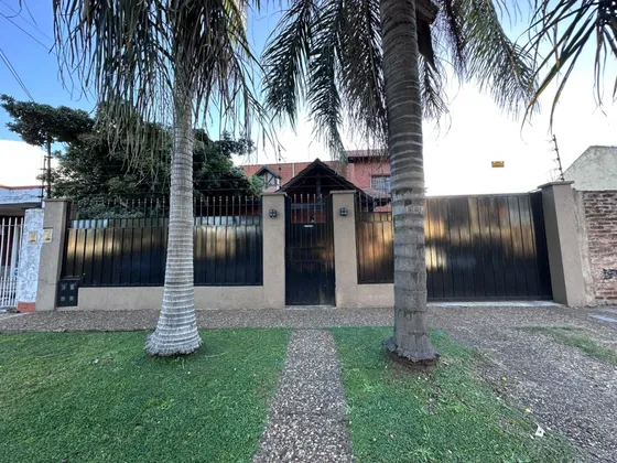 Casa 5 Ambientes Con Pileta | Castelar Norte