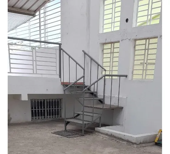 For Sale Casa En Ciudad Nueva De Tres Niveles De 3 Habitaciones Y Un Parqueo Primer Nivel 