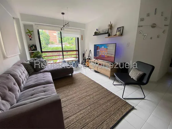 N. Apartamento En Alquiler Ubicado En La Alameda