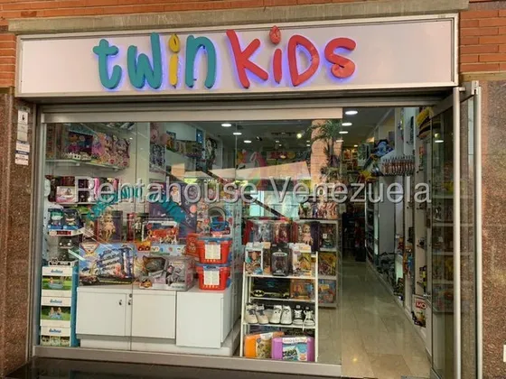 Excelente Fondo De Comercio, En Venta, En Chacao.  25-14626