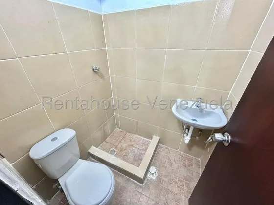 Sorangel Vargas Vende Local Comercial Excelente Ubicacion, Cerco Electrico Propio Zona Centro Barquisimeto Mls #25-16228