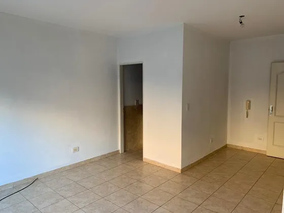 Departamento/ph Monoambiente C/balcón. Oportunidad.