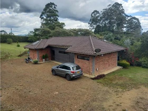 Casa Campestre En Venta Sector Samaria - Carmen 