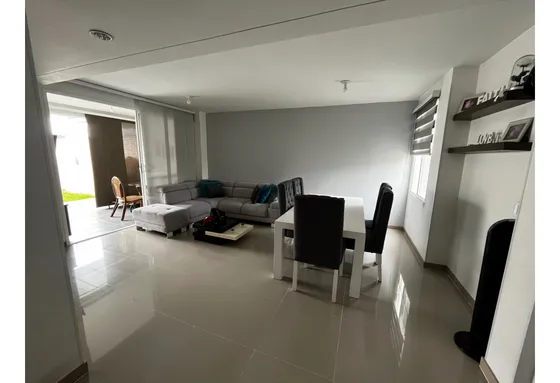 Venta De Casa De 152mts2 En Condominio El Castillo, Jamundí 9192.