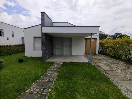 Se Vende Casa Campestre En Condominio En El Caimo