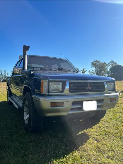 Mitsubishi L200 2.5 D/cab 4x4
