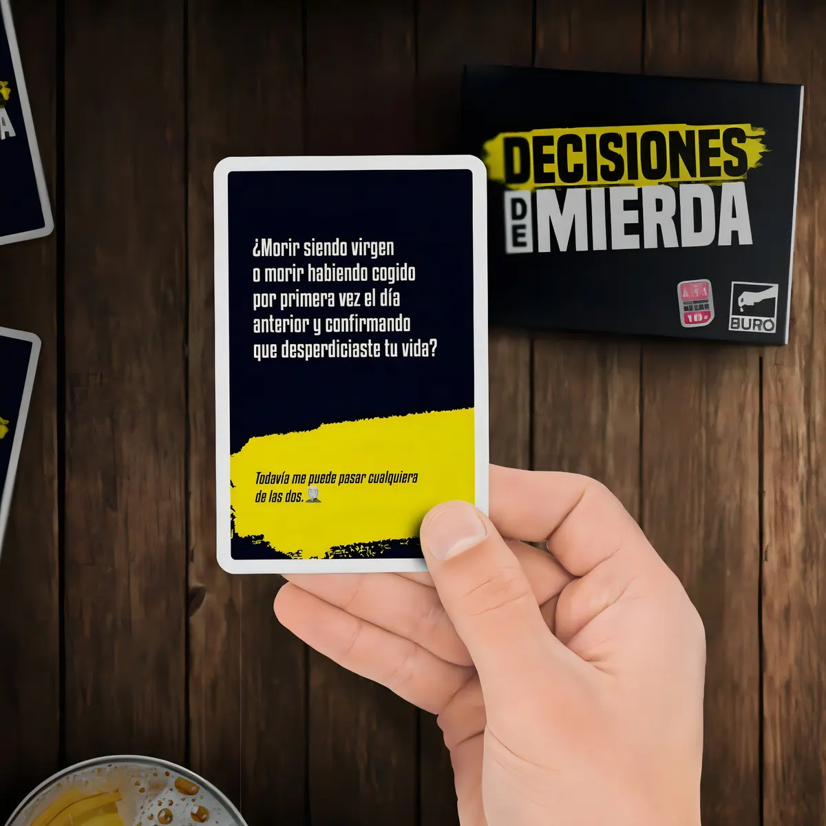 Decisiones de Mierda jugando