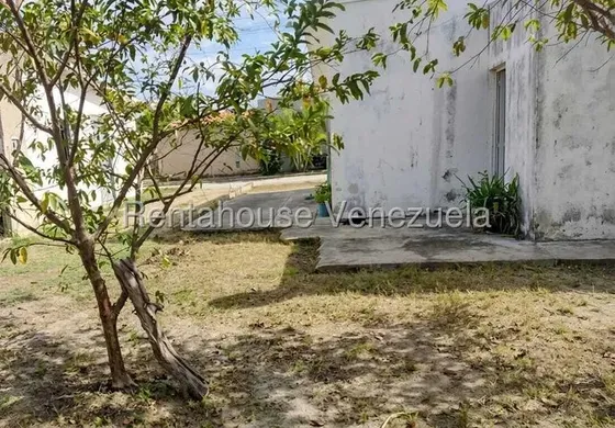 Ammp En Venta Casa En Flor Amarillo El Encanto Valencia