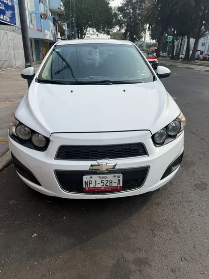 Chevrolet Sonic A 5vel Aa Mt